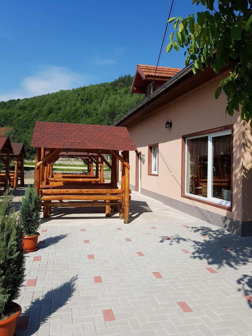 Cabana Sarmis Costesti Exterior foto